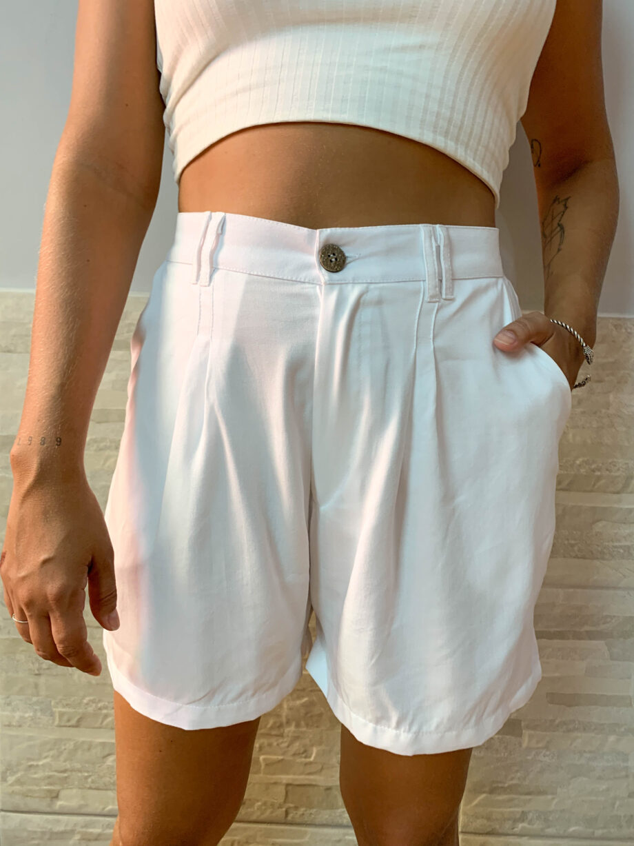 Short Branco