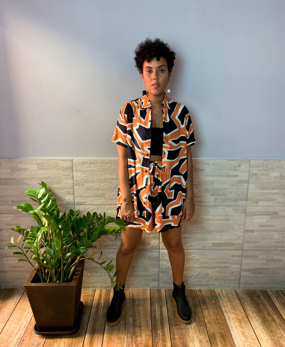 Short estampado laranja