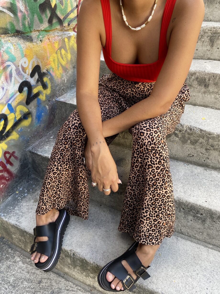 Calça Pantalona Onça